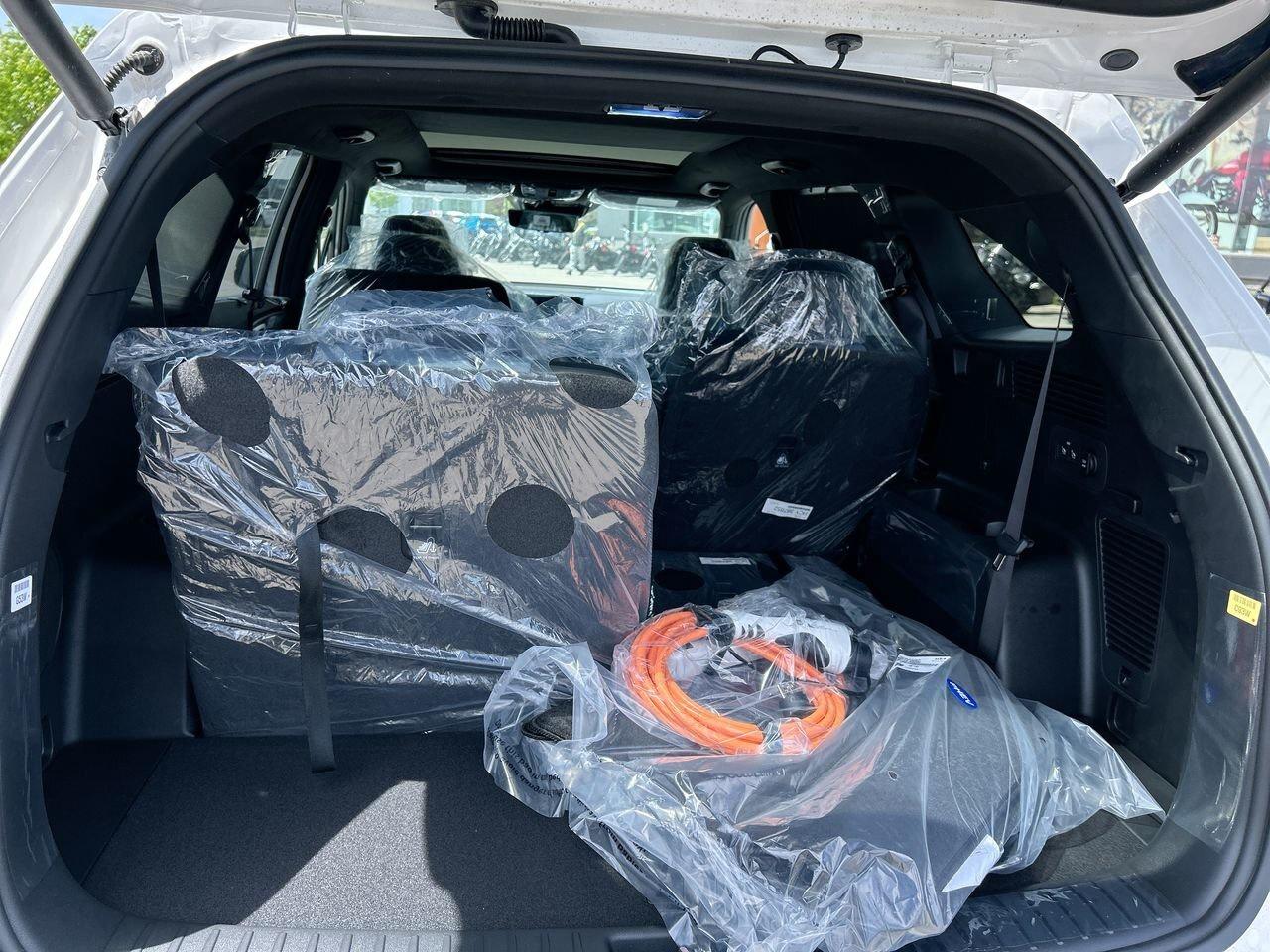 2025 Kia Sorento Plug-In Hybrid SX AWD PHEV   MANAGER SPECIAL   DEMO Photo