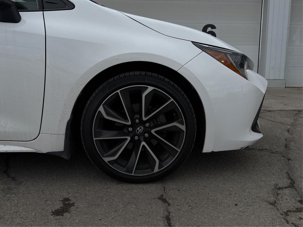 2020 Toyota Corolla Hatchback HEATED SEATS REAR CAM MINT! WE FINANCE ALL CREDIT! Photo