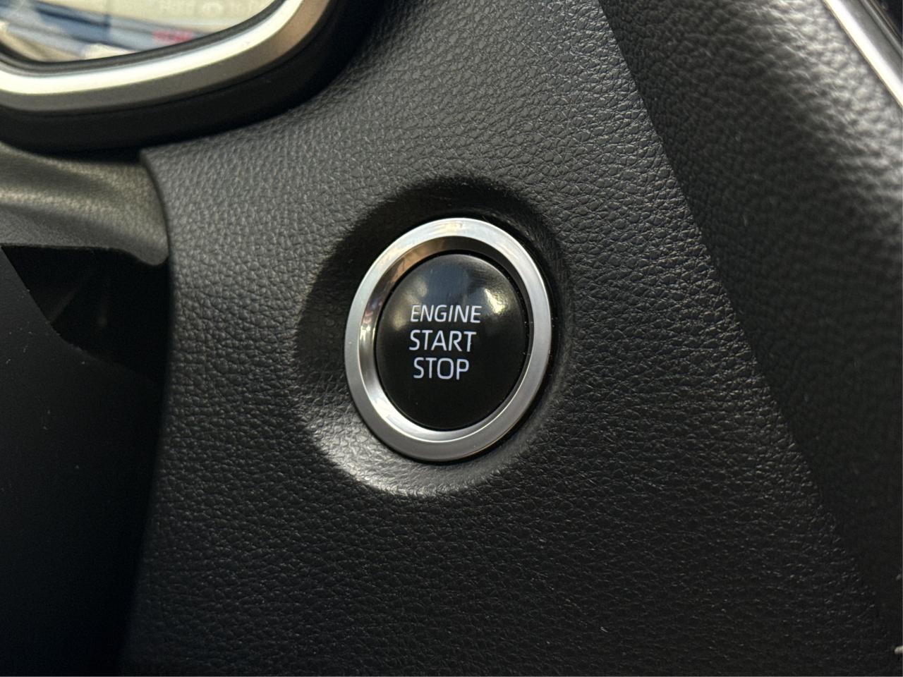 2020 Toyota Corolla Hatchback HEATED SEATS REAR CAM MINT! WE FINANCE ALL CREDIT! Photo