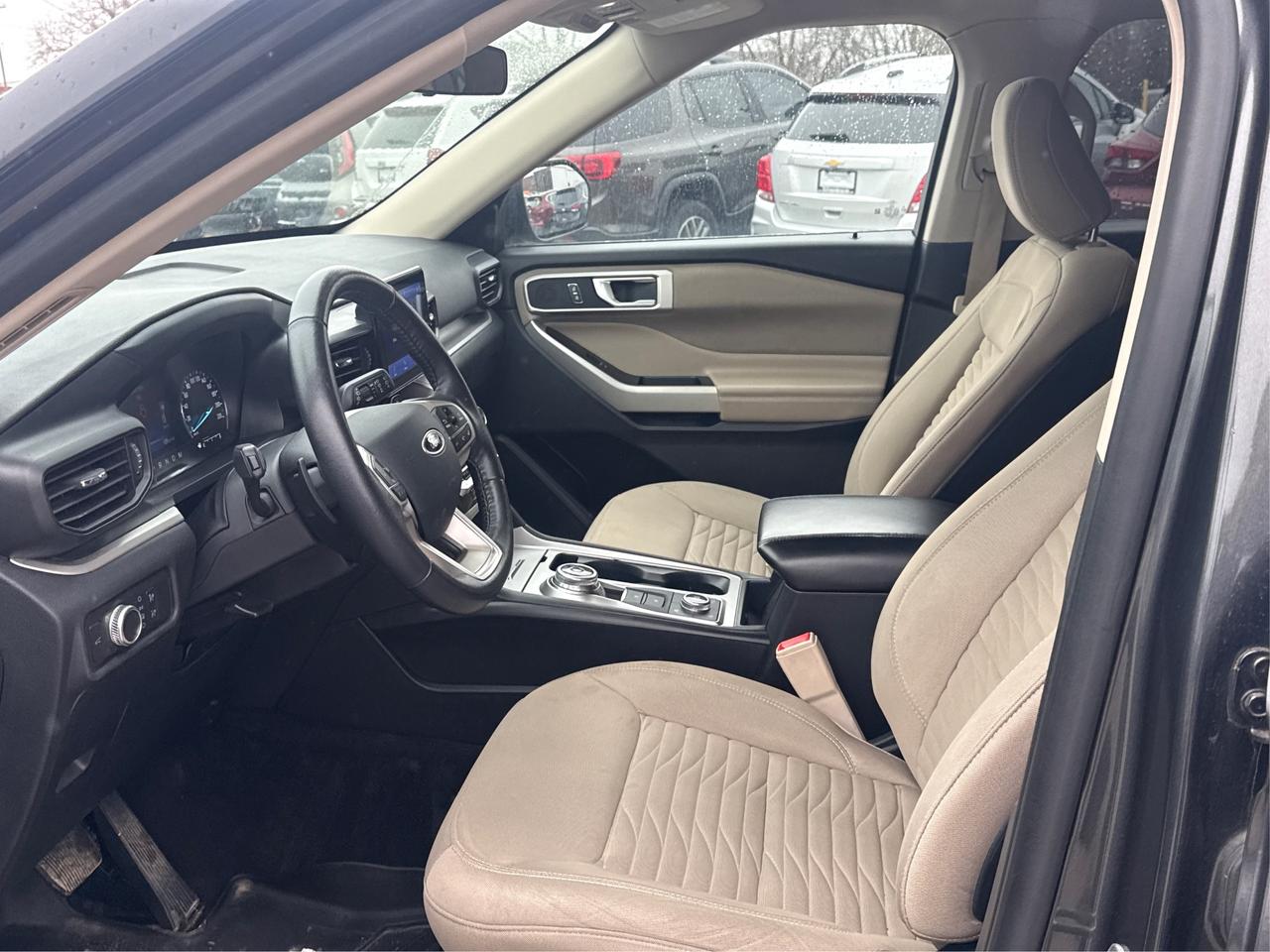 2020 Ford Explorer XLT 4WD MINT! MUST SEE! WE FINANCE ALL CREDIT! Photo