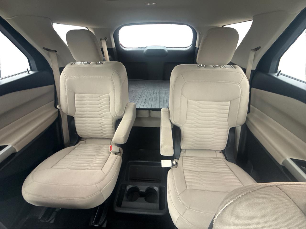 2020 Ford Explorer XLT 4WD MINT! MUST SEE! WE FINANCE ALL CREDIT! Photo