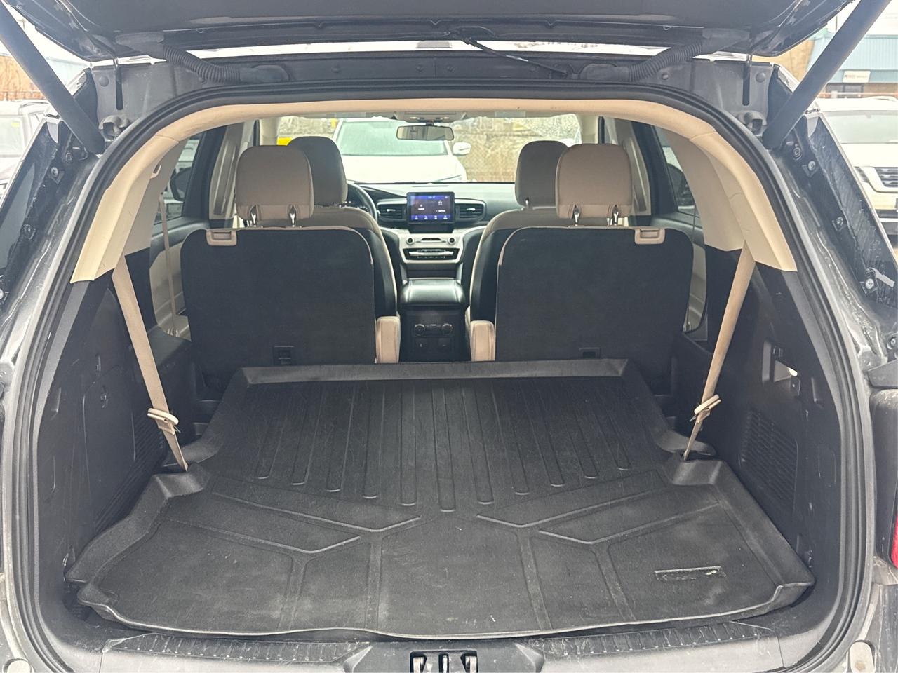 2020 Ford Explorer XLT 4WD MINT! MUST SEE! WE FINANCE ALL CREDIT! Photo