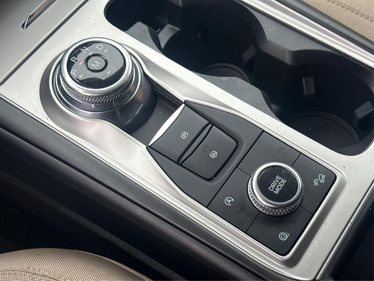 2020 Ford Explorer XLT 4WD MINT! MUST SEE! WE FINANCE ALL CREDIT! Photo