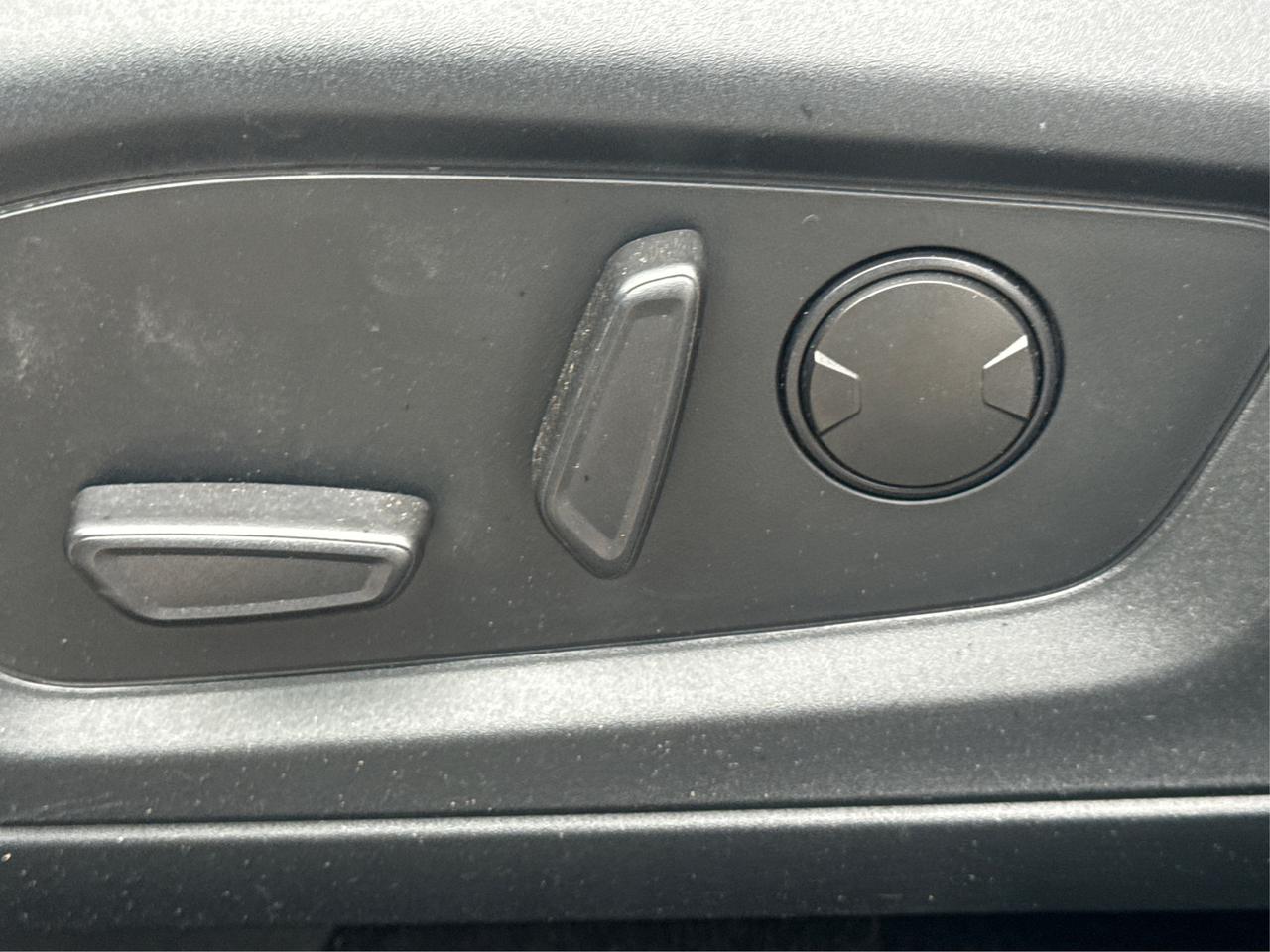 2020 Ford Explorer XLT 4WD MINT! MUST SEE! WE FINANCE ALL CREDIT! Photo