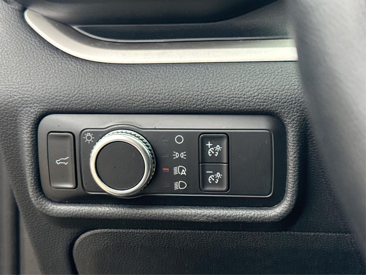 2020 Ford Explorer XLT 4WD MINT! MUST SEE! WE FINANCE ALL CREDIT! Photo