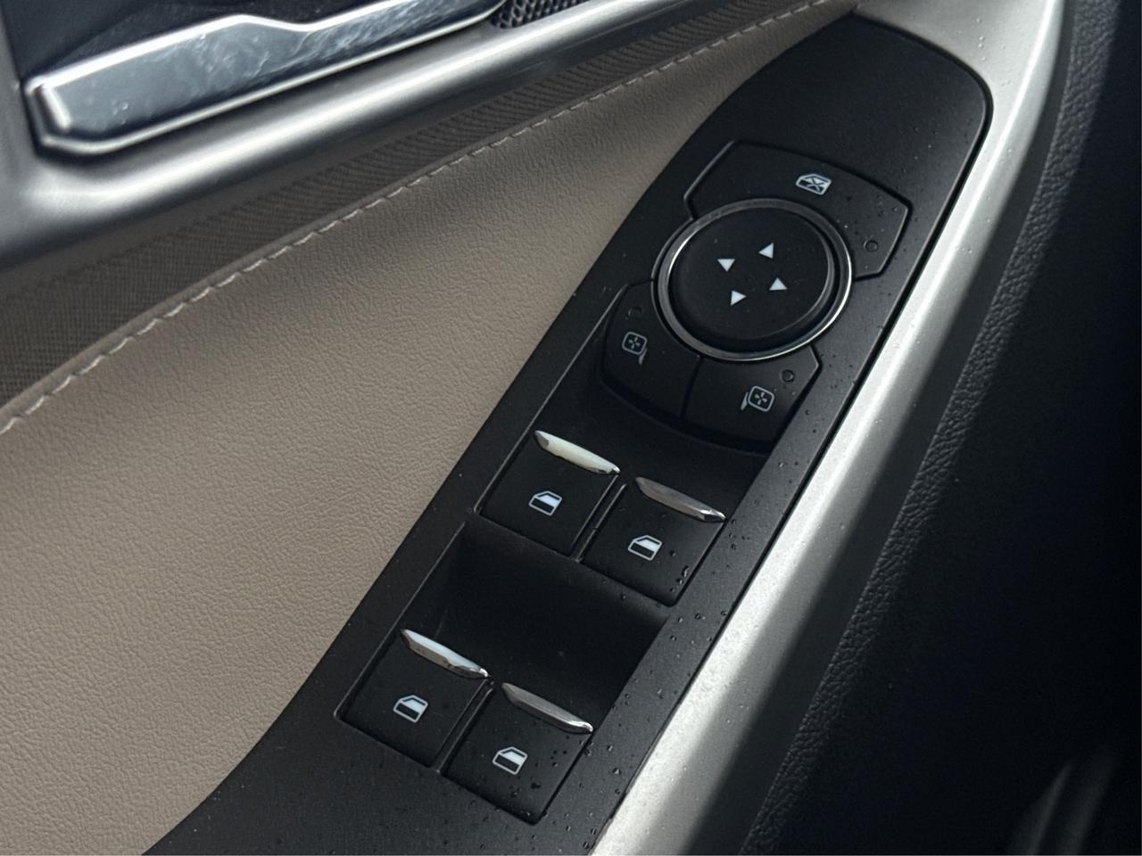 2020 Ford Explorer XLT 4WD MINT! MUST SEE! WE FINANCE ALL CREDIT! Photo