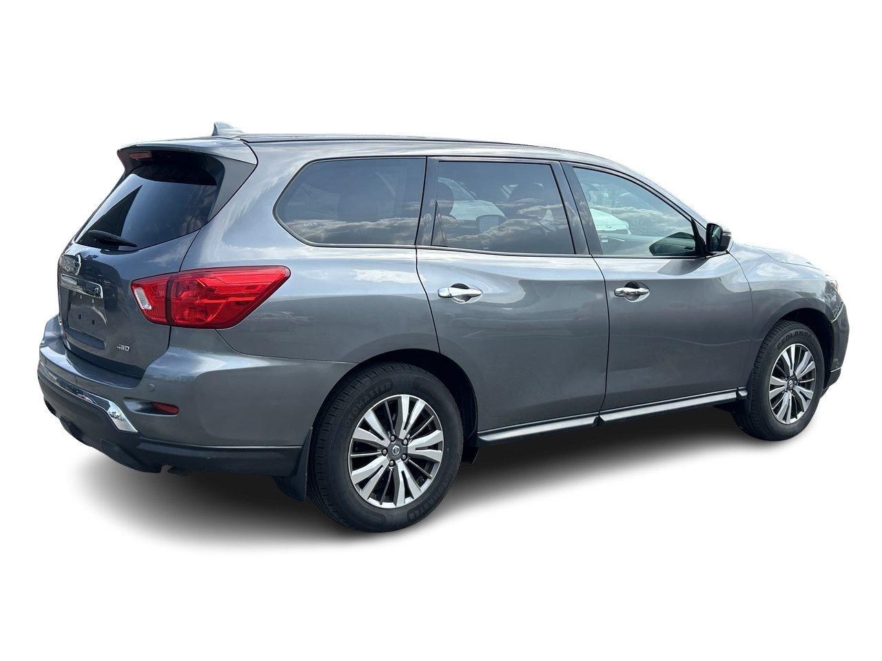 2019 Nissan Pathfinder SL Premium   Spacious, Comfortable, Family-Ready V Photo