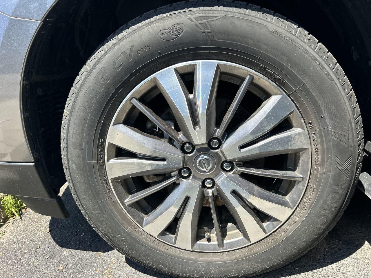 2019 Nissan Pathfinder SL Premium   Spacious, Comfortable, Family-Ready V Photo