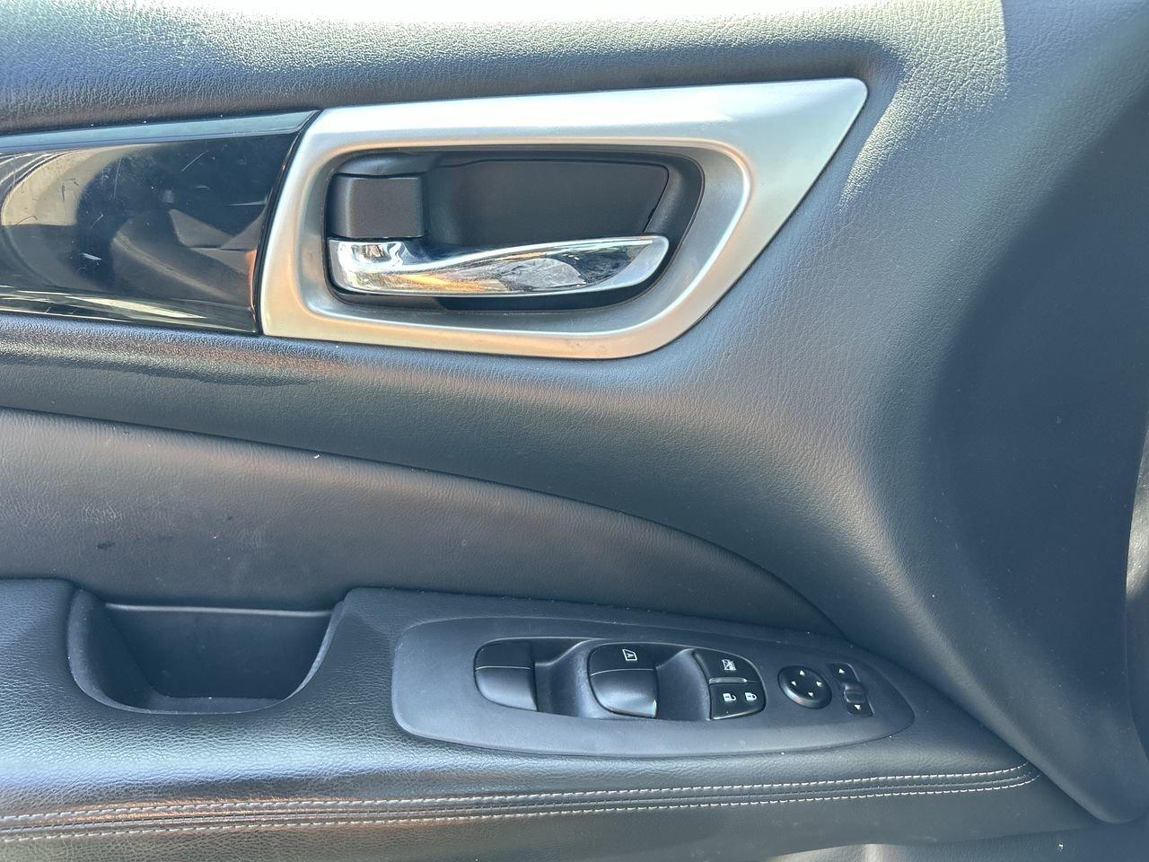 2019 Nissan Pathfinder SL Premium   Spacious, Comfortable, Family-Ready V Photo