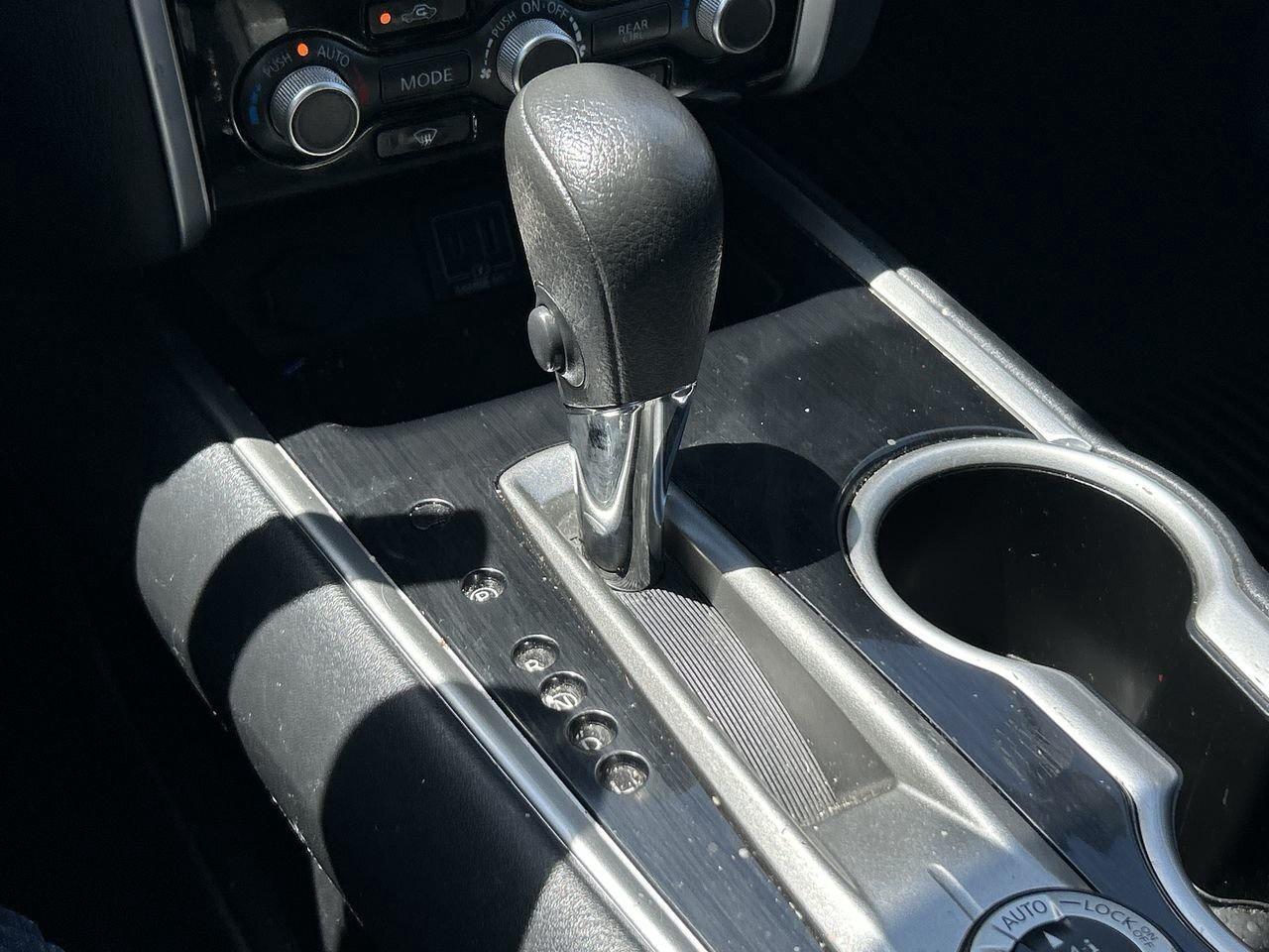 2019 Nissan Pathfinder SL Premium   Spacious, Comfortable, Family-Ready V Photo