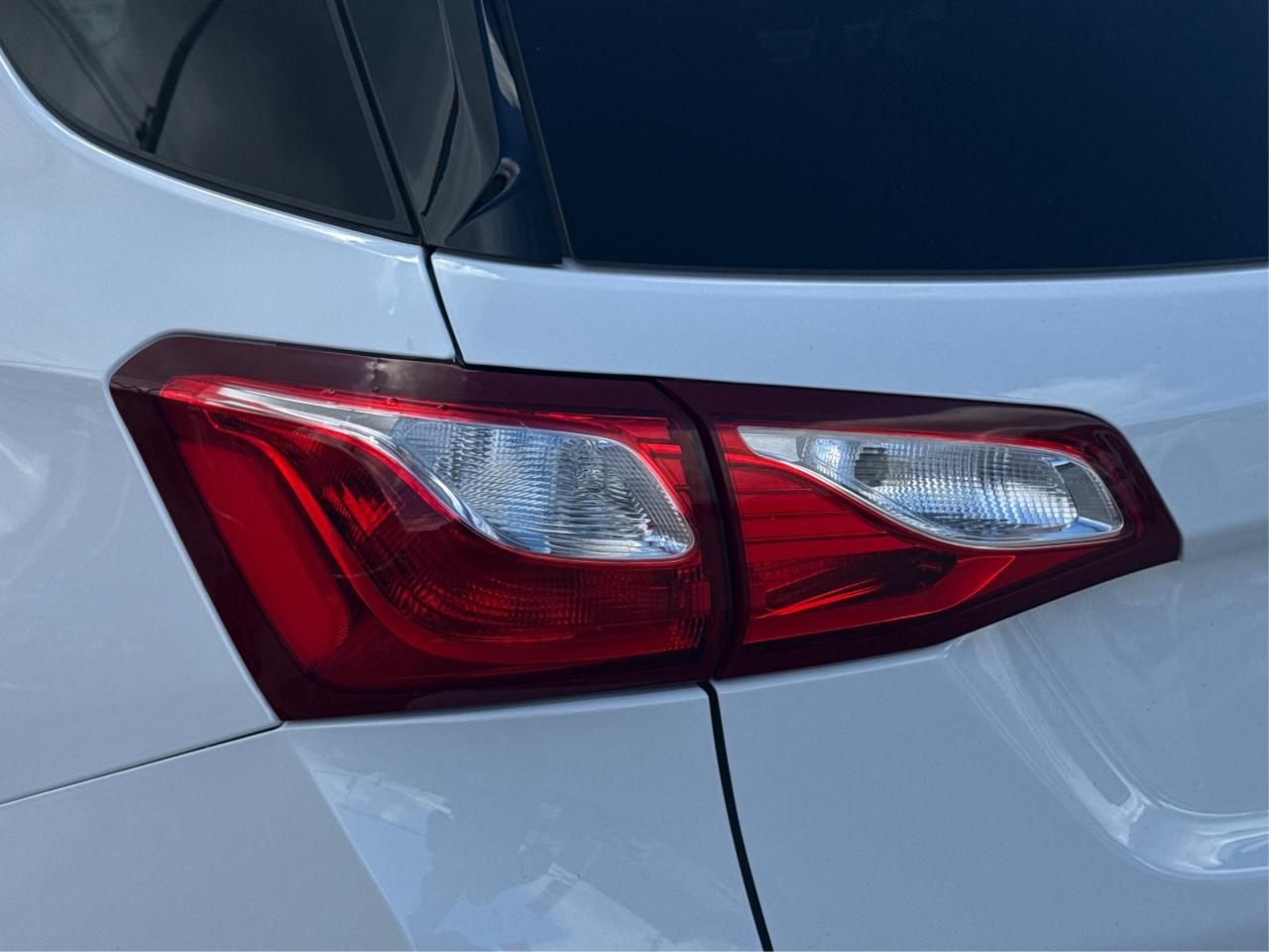 2021 Chevrolet Equinox AWD 4CRUISE HEATED SEATS! WE FINANCE ALL CREDIT! Photo