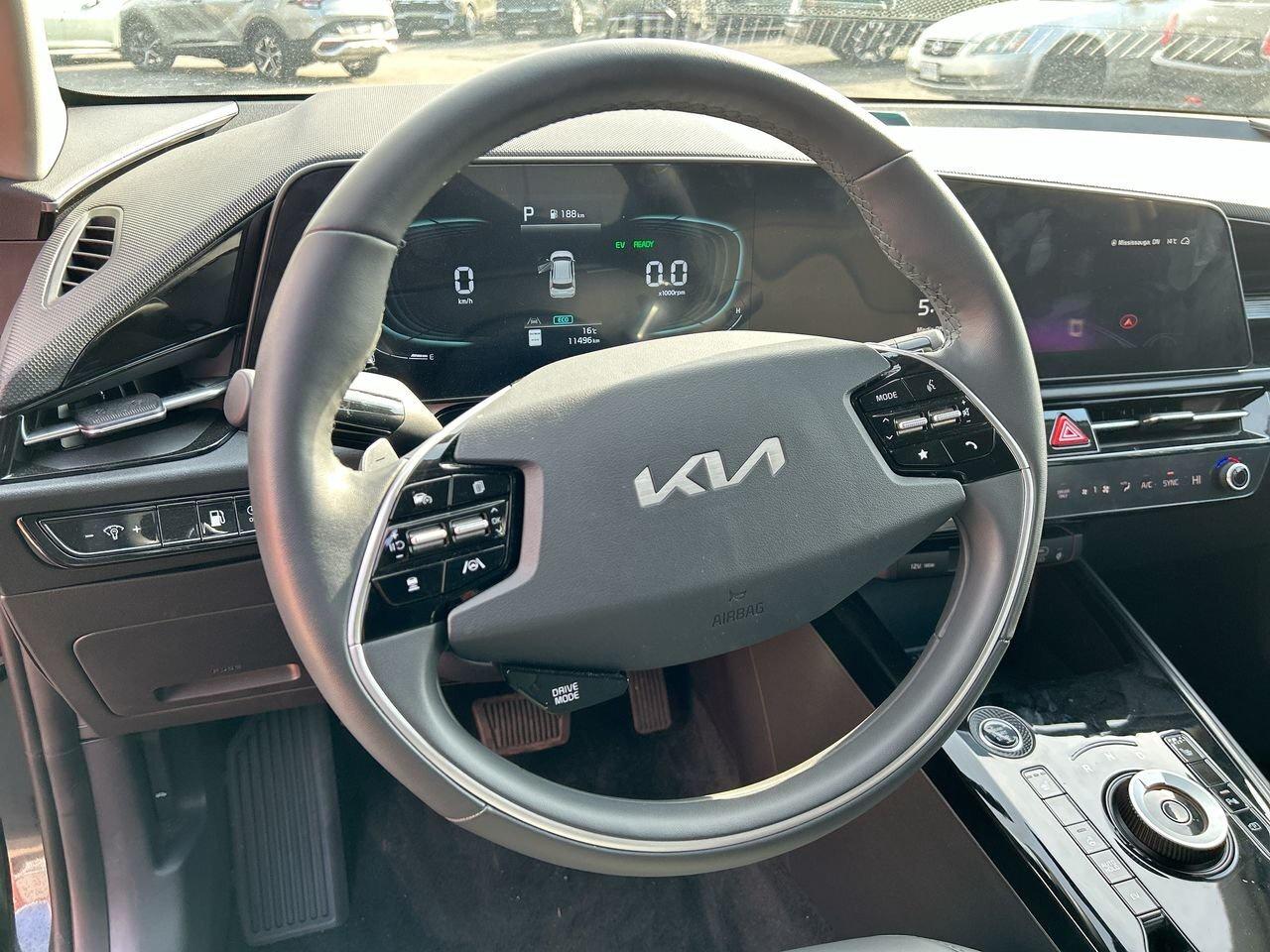 2023 Kia Niro PHEV EX   Efficient, Modern, and Perfectly Versatile Ra Photo