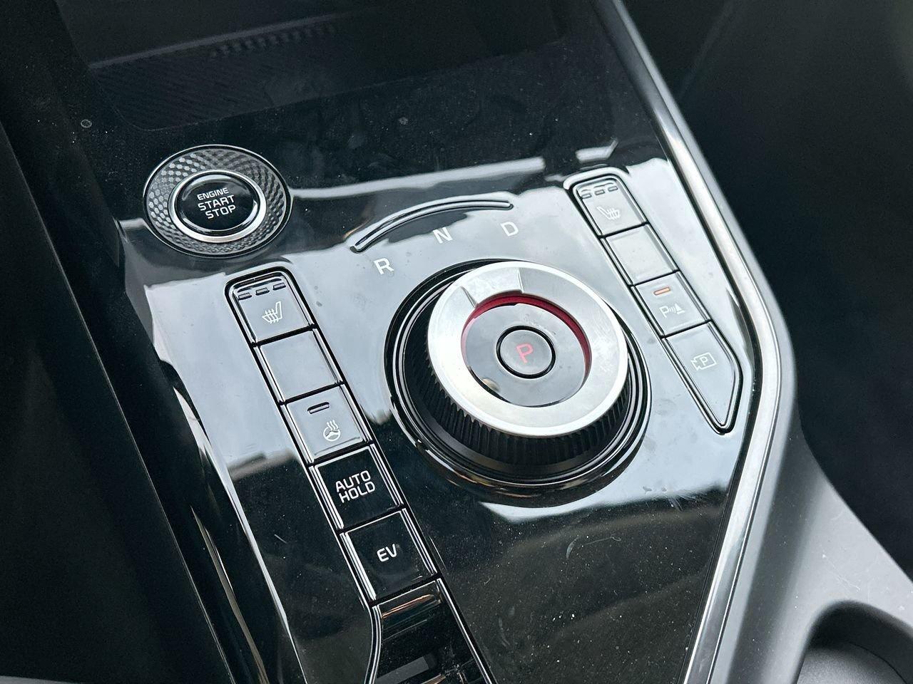 2023 Kia Niro PHEV EX   Efficient, Modern, and Perfectly Versatile Ra Photo