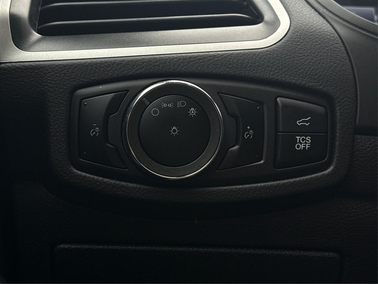 2024 Ford Edge SEL AWD HEATED SEATS LOADED WE FINANCE ALL CREDIT! Photo