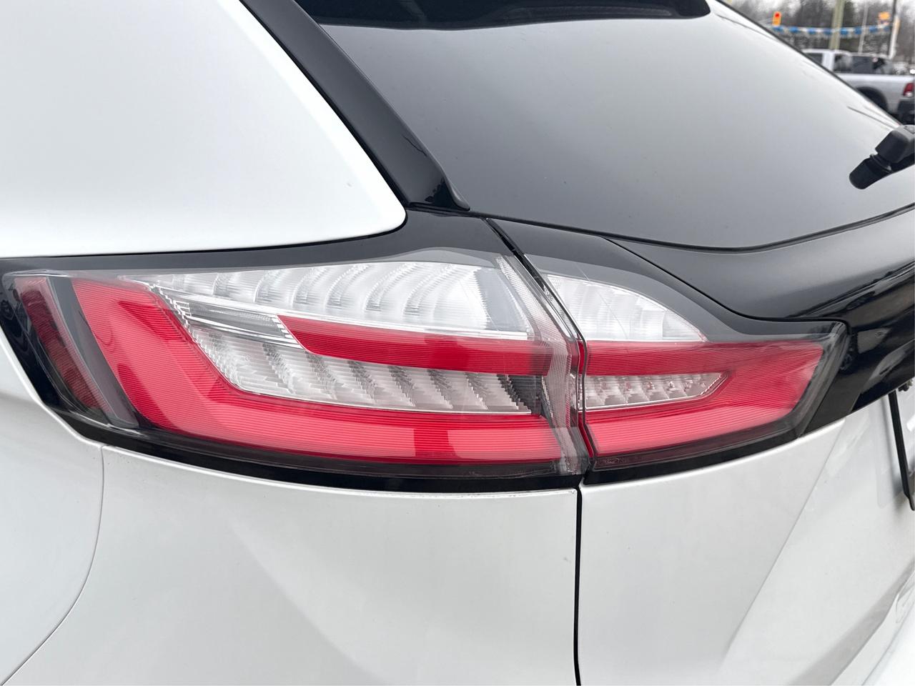 2024 Ford Edge SEL AWD HEATED SEATS LOADED WE FINANCE ALL CREDIT! Photo