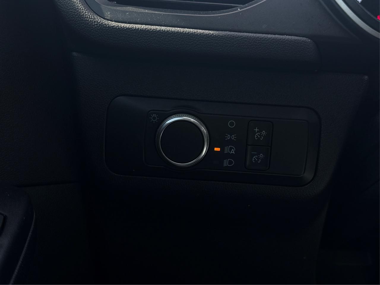 2016 Jeep Grand Cherokee LEATHER PANO ROOF HEATED SEATS WE FINANCE ALL! Photo