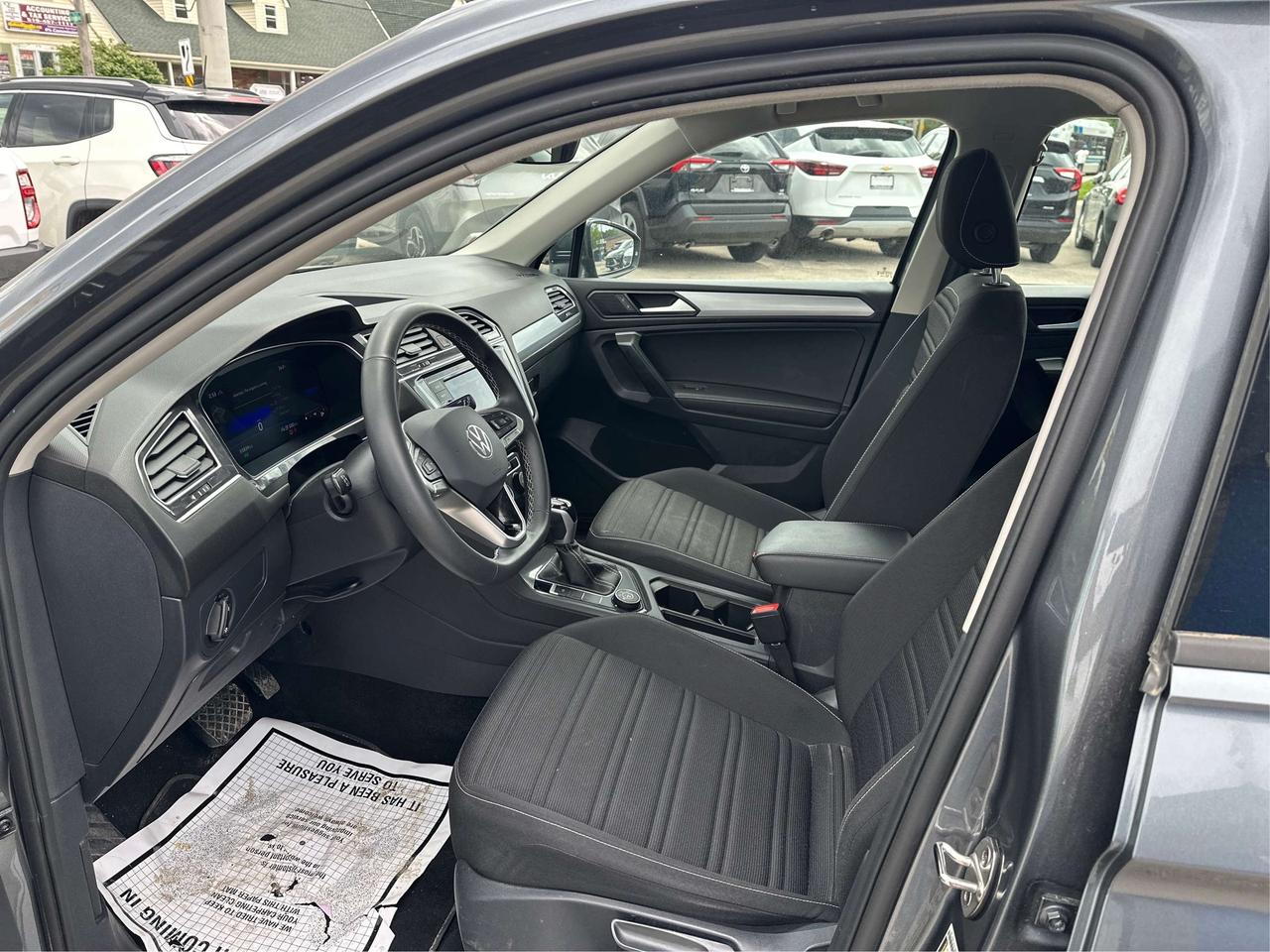 2024 Volkswagen Tiguan AWD HEATED SEATS MINT WE FINANCE ALL CREDIT! Photo