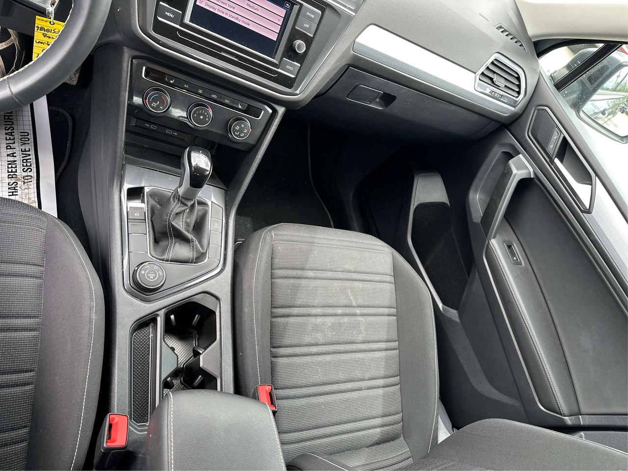 2024 Volkswagen Tiguan AWD HEATED SEATS MINT WE FINANCE ALL CREDIT! Photo