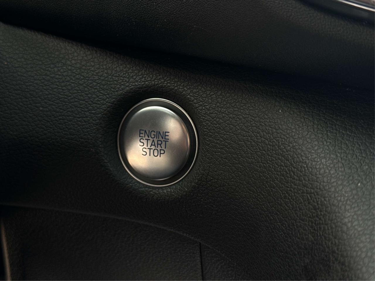2023 Hyundai Santa Fe AWD NAV HEATED SEATS! WE FINANCE ALL CREDIT! Photo