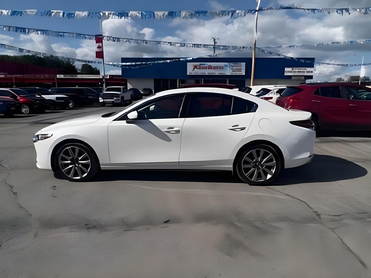 2021 Mazda MAZDA3 GT PREMIUM NAV ROOF LEATHER LOADED WE FINANCE ALL Photo2