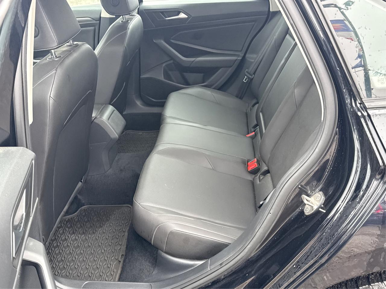 2021 Volkswagen Jetta Highline NAV LEATHER SUNROOF WE FINANCE ALL CREDIT Photo