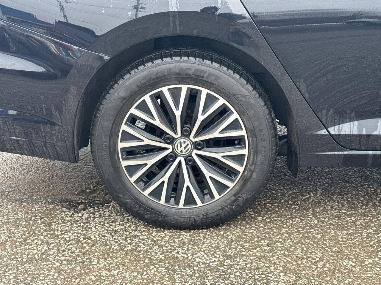 2021 Volkswagen Jetta Highline NAV LEATHER SUNROOF WE FINANCE ALL CREDIT Photo