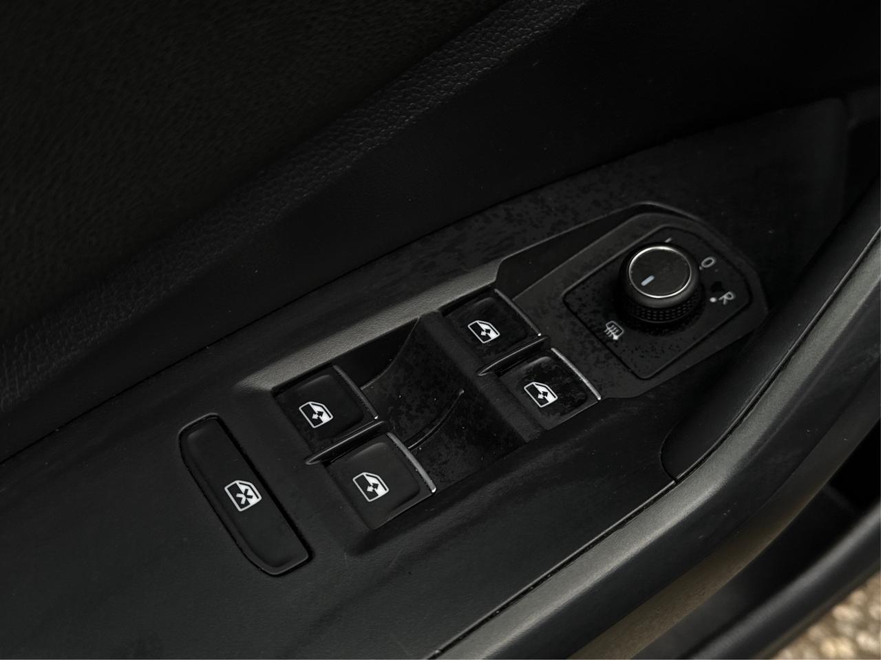 2021 Volkswagen Jetta Highline NAV LEATHER SUNROOF WE FINANCE ALL CREDIT Photo