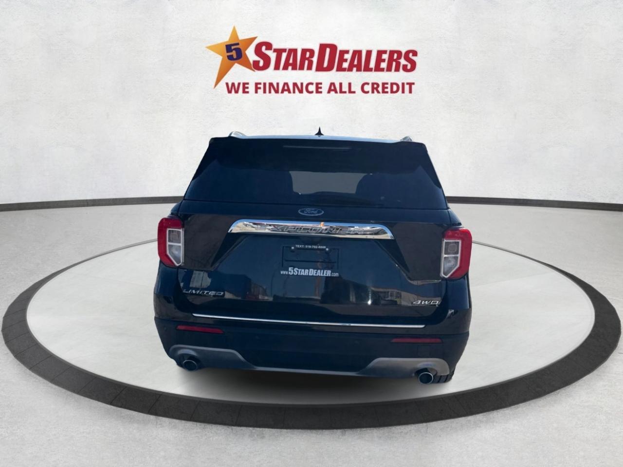 2023 Ford Explorer NAV LEATHER PANO ROOF CLEAN WE FINANCE ALL CREDIT! Photo