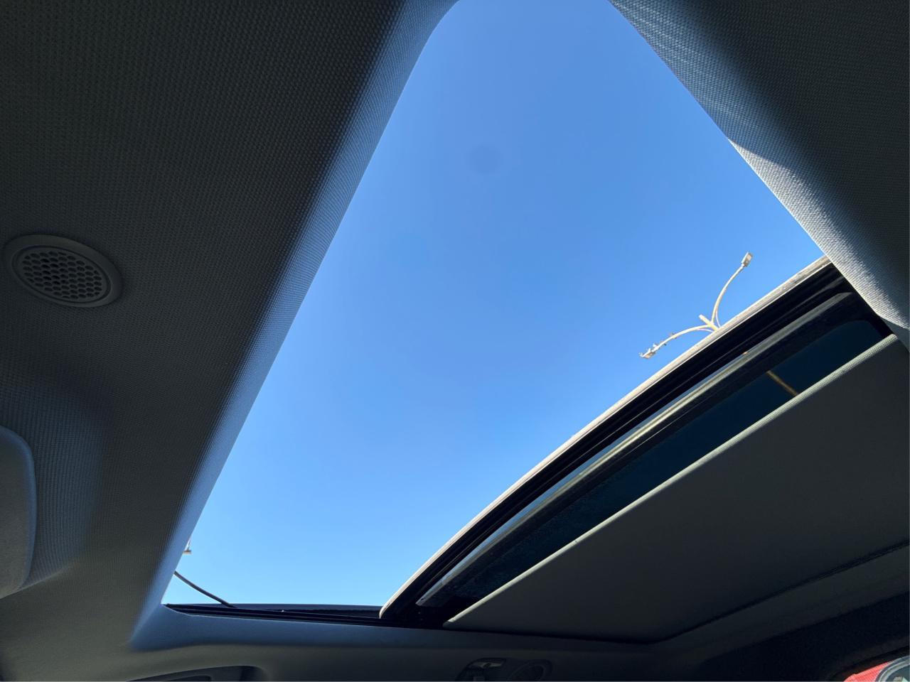 2023 Ford Explorer NAV LEATHER PANO ROOF CLEAN WE FINANCE ALL CREDIT! Photo