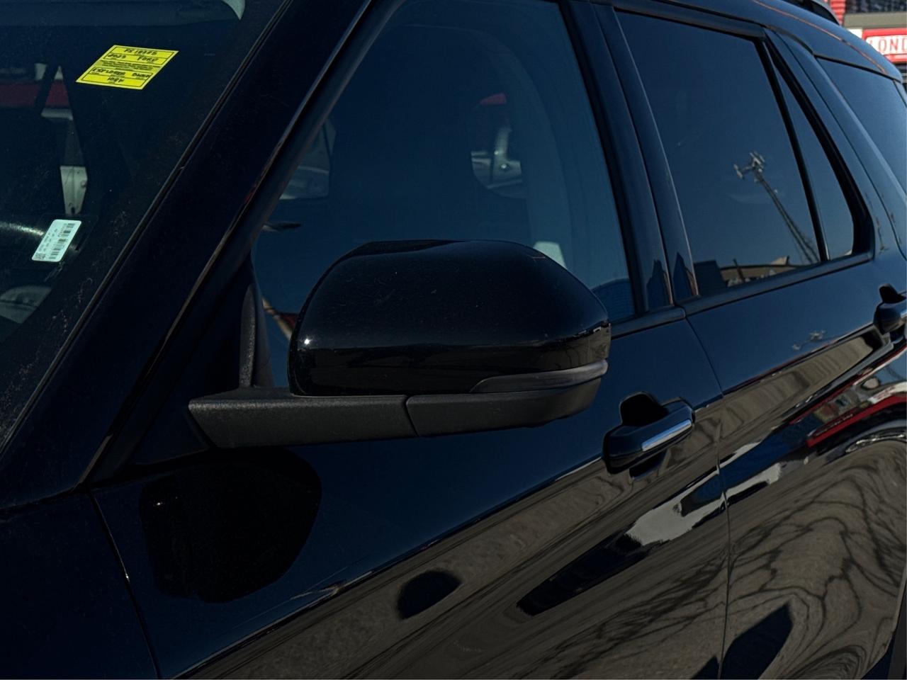 2023 Ford Explorer Limited 4WD NAV LEATHER PANOROOF WE FINANCE Photo
