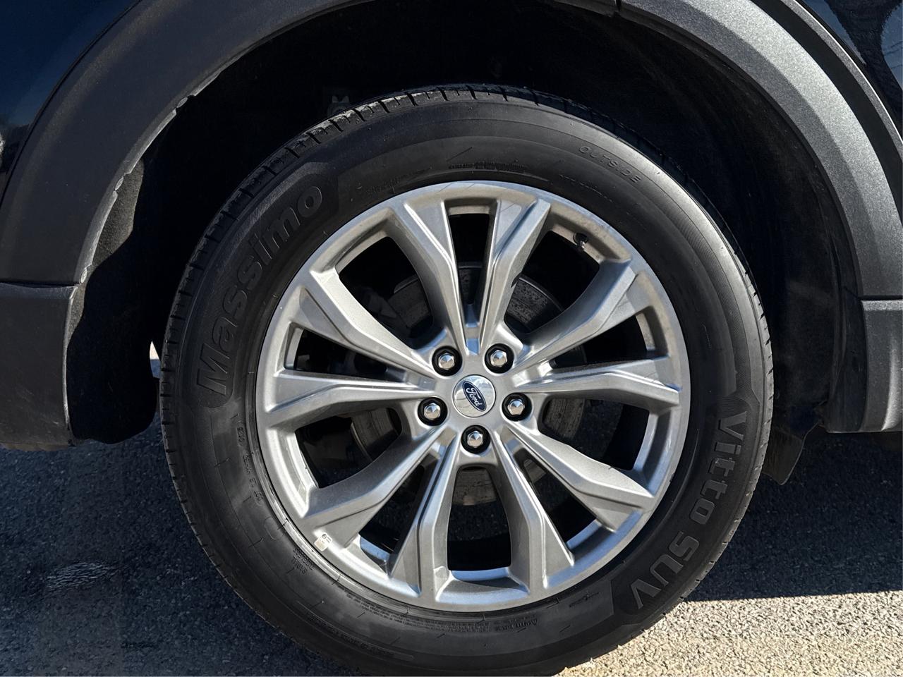 2023 Ford Explorer Limited 4WD NAV LEATHER PANOROOF WE FINANCE Photo