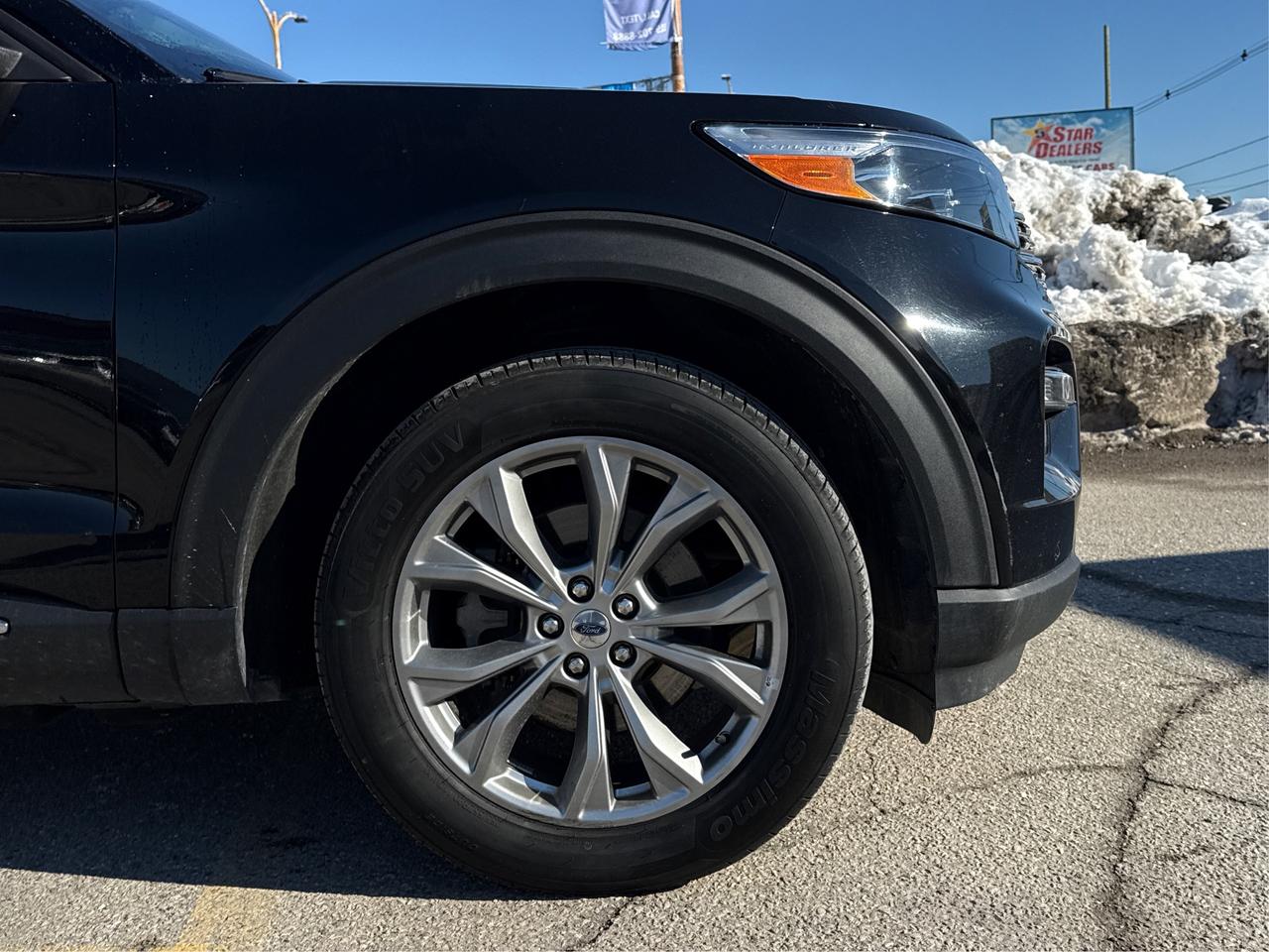 2023 Ford Explorer Limited 4WD NAV LEATHER PANOROOF WE FINANCE Photo
