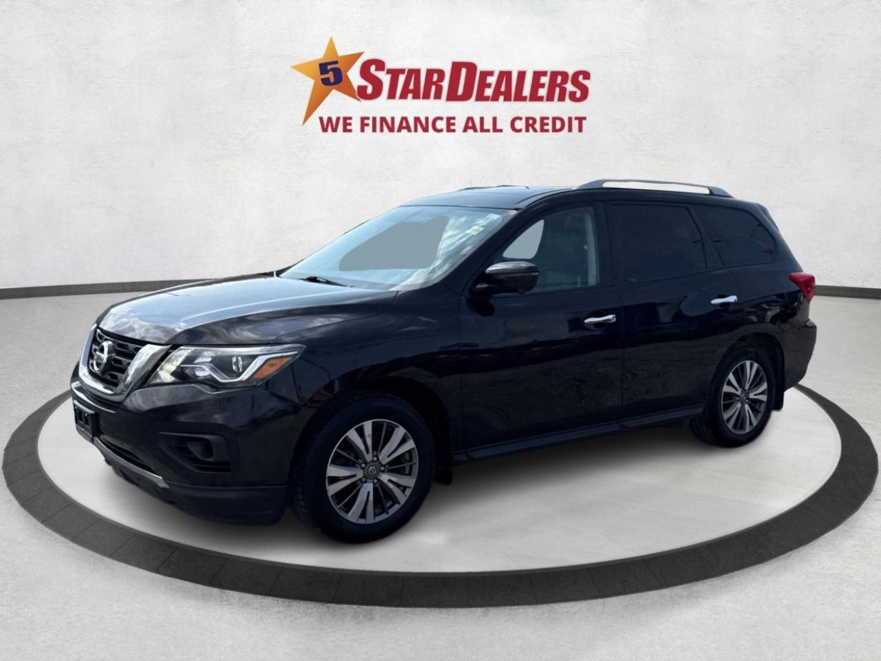2018 Nissan Pathfinder NAV LEATHER H-SEATS LOADED! WE FINANCE ALL CREDIT! Photo