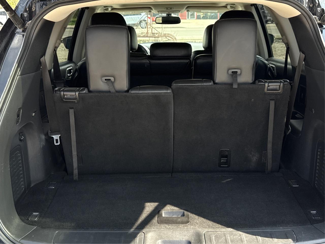2018 Nissan Pathfinder NAV LEATHER H-SEATS LOADED! WE FINANCE ALL CREDIT! Photo