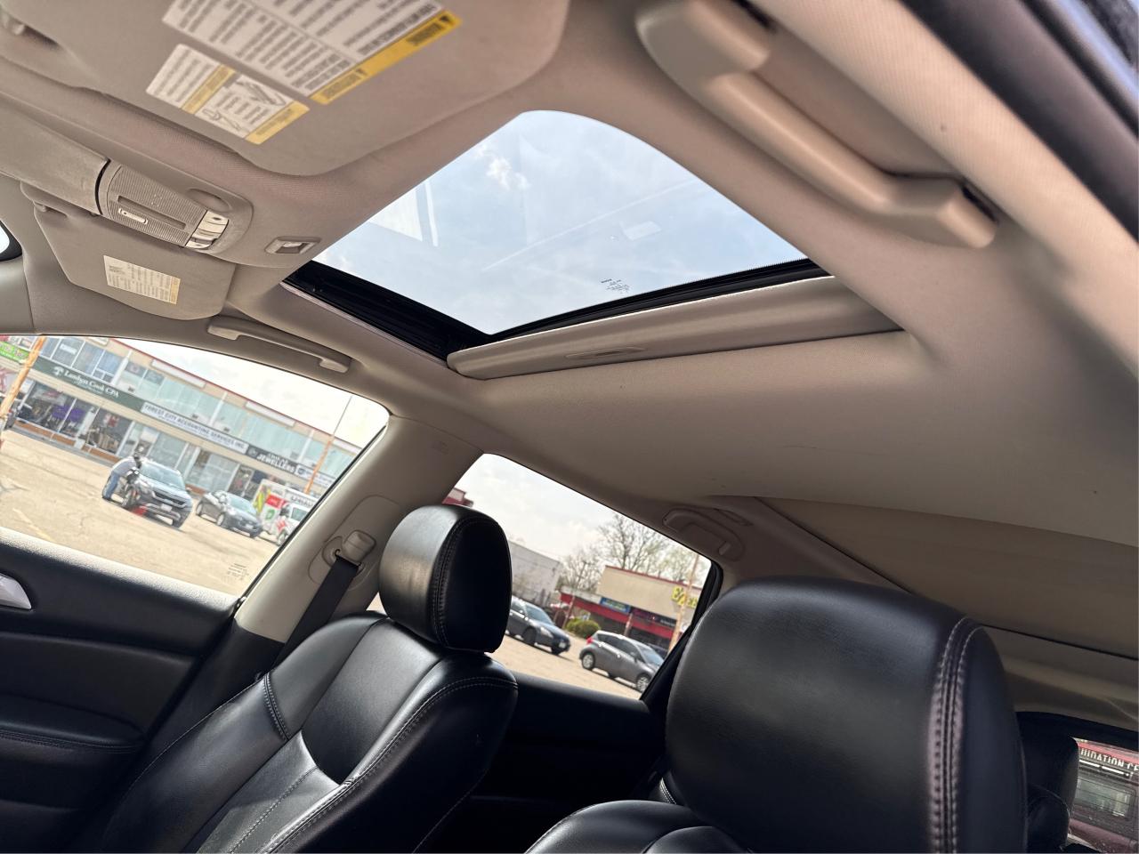 2018 Nissan Pathfinder NAV LEATHER H-SEATS LOADED! WE FINANCE ALL CREDIT! Photo