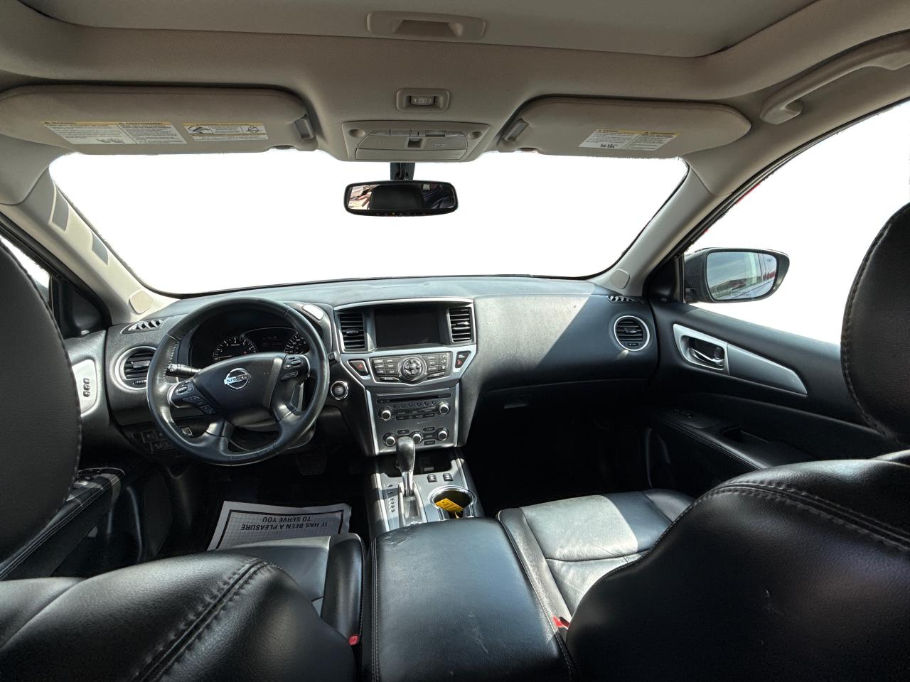 2018 Nissan Pathfinder NAV LEATHER H-SEATS LOADED! WE FINANCE ALL CREDIT! Photo