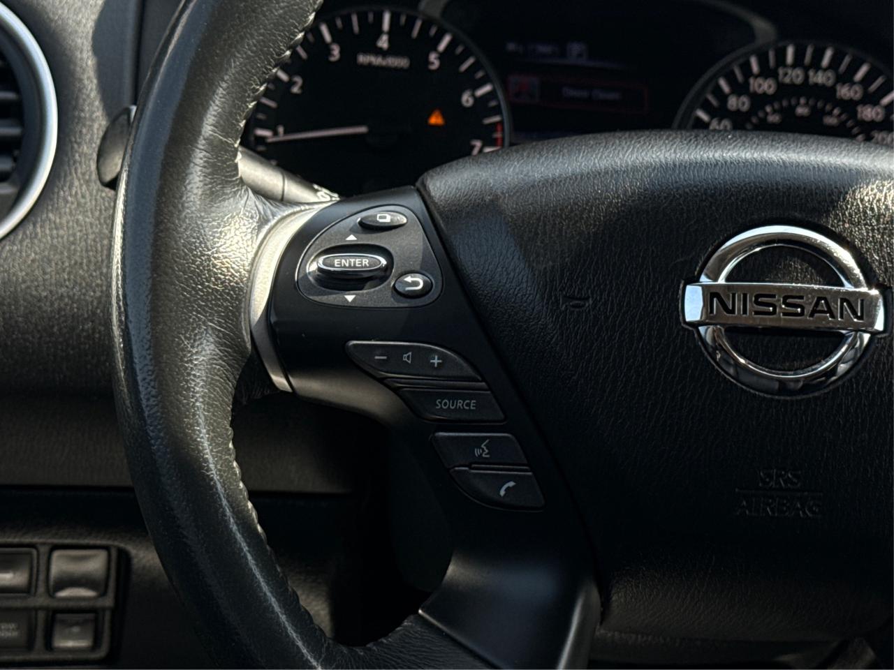 2018 Nissan Pathfinder NAV LEATHER H-SEATS LOADED! WE FINANCE ALL CREDIT! Photo