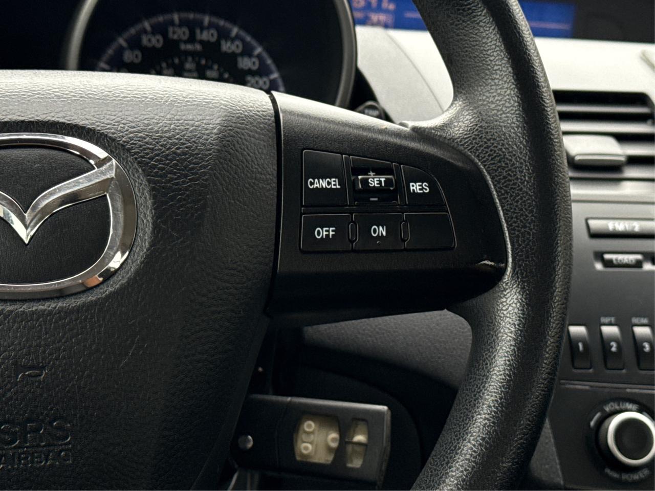 2013 Mazda MAZDA3 4dr Sdn Man GX CLEAN MUST SEE WE FINANCE ALL CREDT Photo