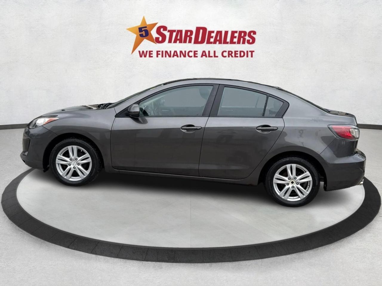 2013 Mazda MAZDA3 4dr Sdn Man GX CLEAN MUST SEE WE FINANCE ALL CREDT Photo3