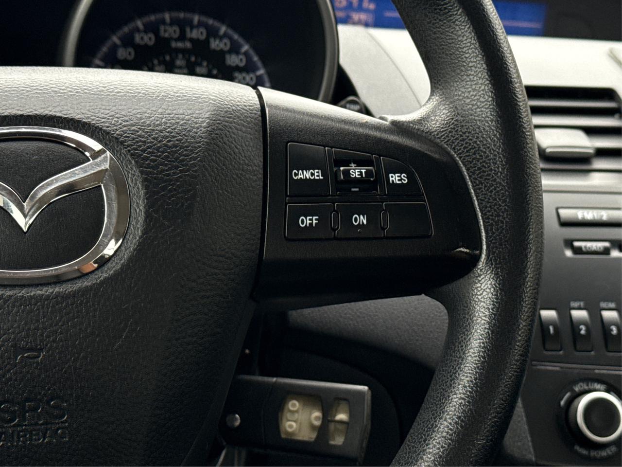 2013 Mazda MAZDA3 4dr Sdn Man GX CLEAN MUST SEE WE FINANCE ALL CREDT Photo