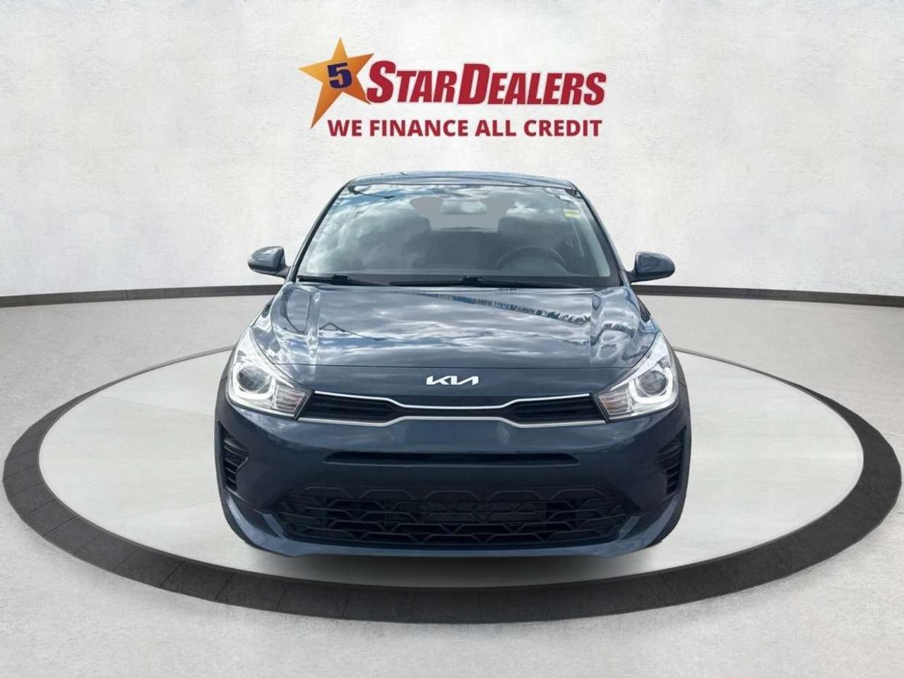 2023 Kia Rio SUNROOF HEATED SEATS LOW KM WE FINANCE ALL CREDT Photo5