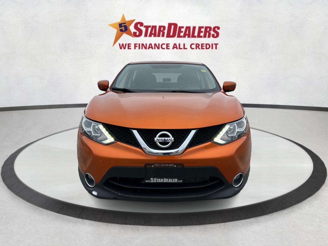 2018 Nissan Qashqai SV SUNROOF HEATED SEATS LOADED WE FINANCE ALL Photo