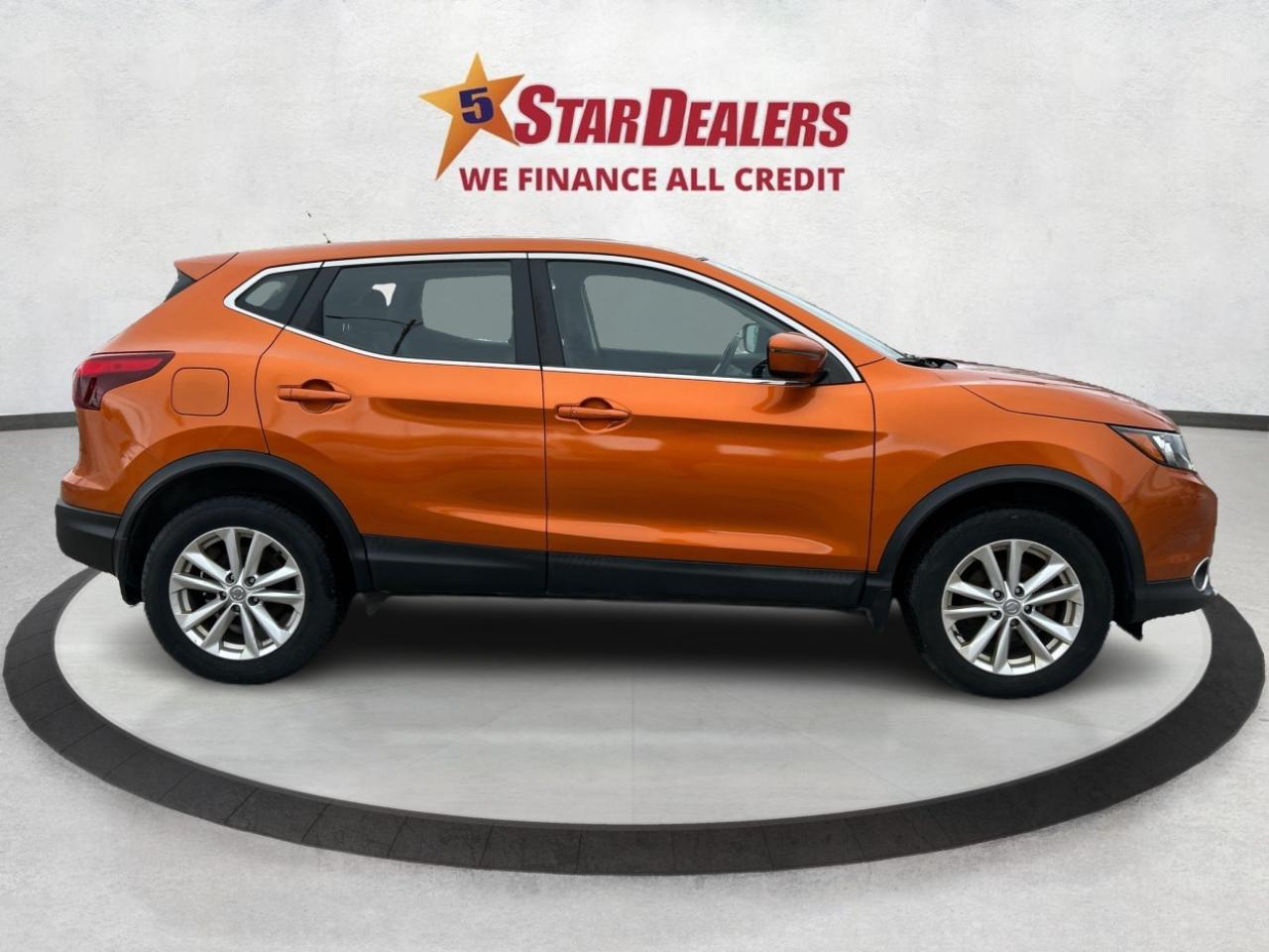 2018 Nissan Qashqai SV SUNROOF HEATED SEATS LOADED WE FINANCE ALL Photo