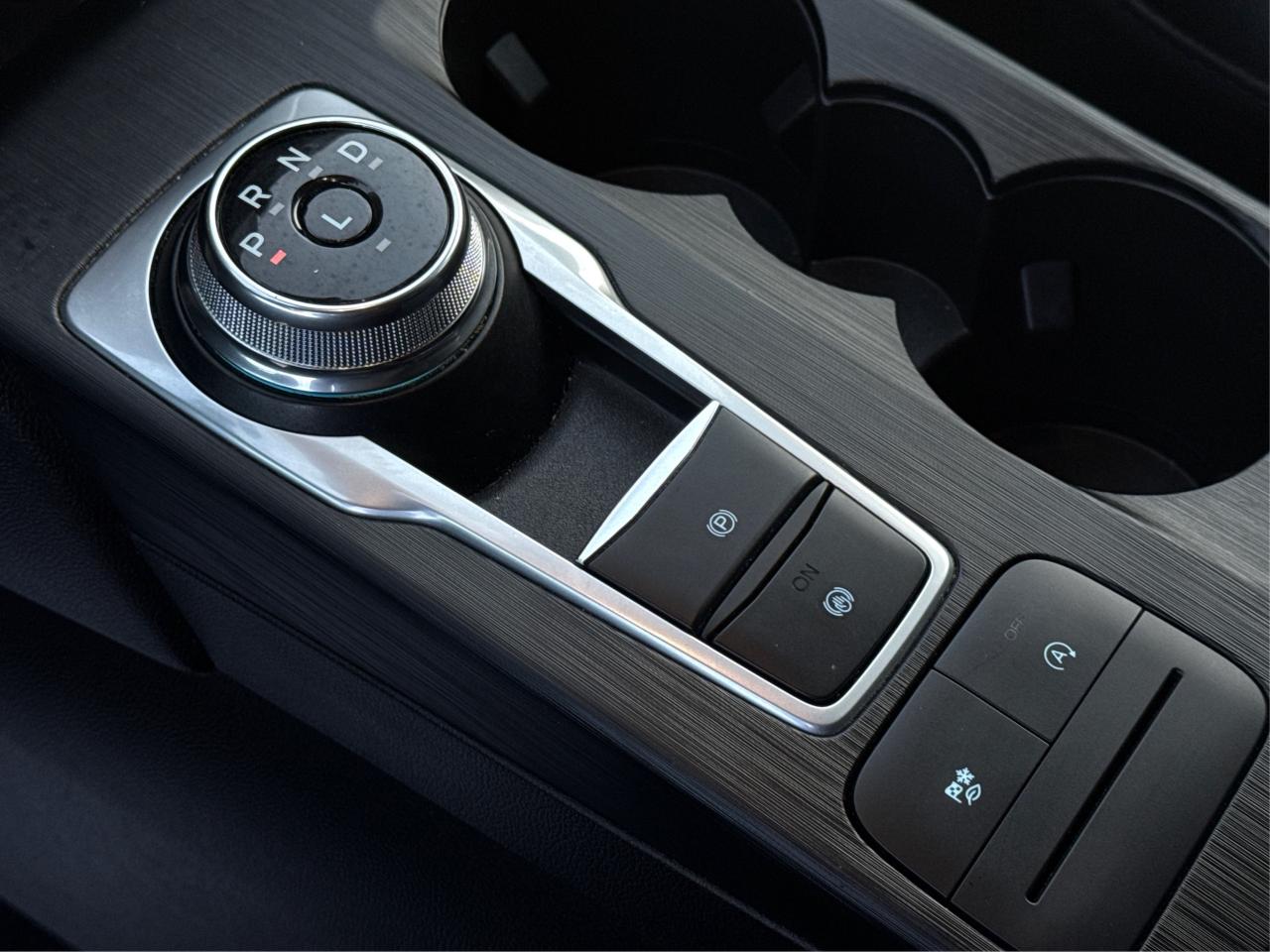 2023 Ford Escape AWD HEATED SEATS MINT WE FINANCE ALL CREDIT! Photo