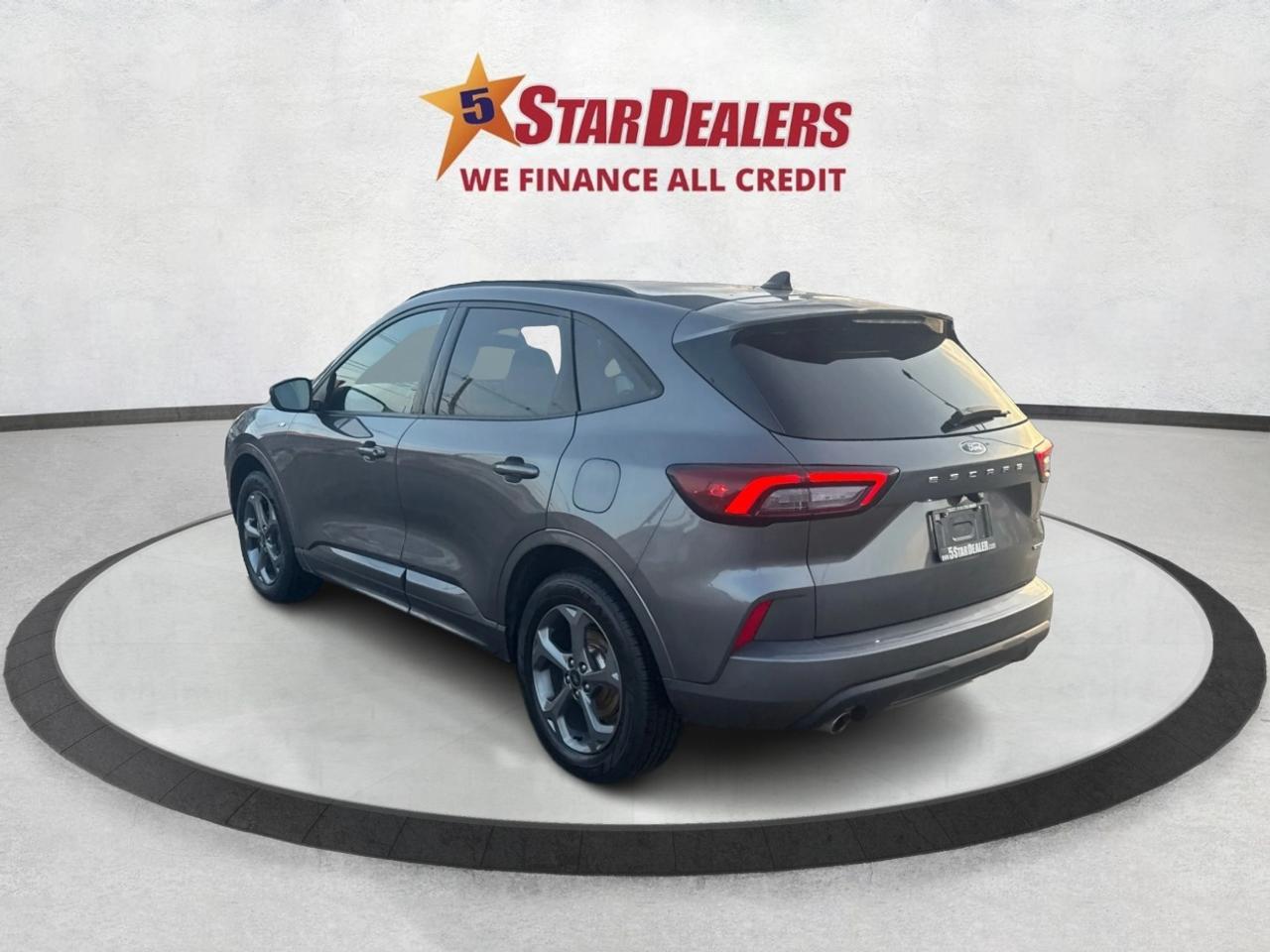 2023 Ford Escape ST-Line AWD CERTIFIED MINT WE FINANCE ALL CREDIT! Photo4