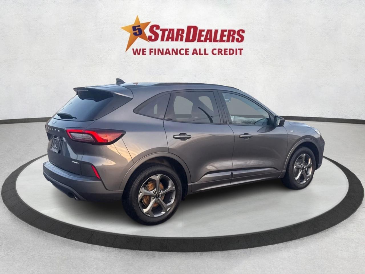2023 Ford Escape ST-Line AWD CERTIFIED MINT WE FINANCE ALL CREDIT! Photo