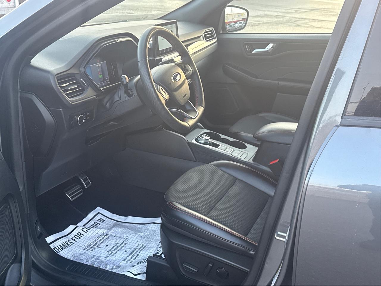 2023 Ford Escape ST-Line AWD CERTIFIED MINT WE FINANCE ALL CREDIT! Photo