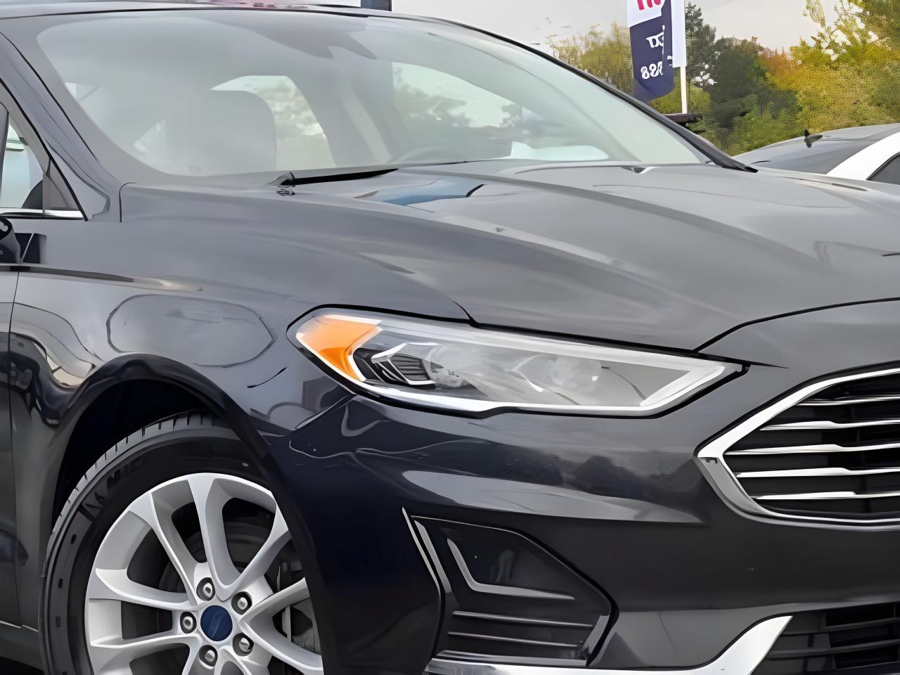 2020 Ford Fusion Hybrid SEL HYBRID NAV LEATHER LOW KM WE FINANCE ALL CREDI Photo