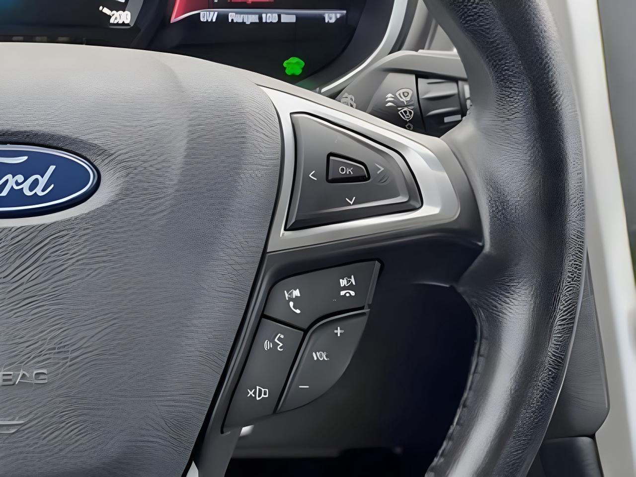 2020 Ford Fusion Hybrid SEL HYBRID NAV LEATHER LOW KM WE FINANCE ALL CREDI Photo