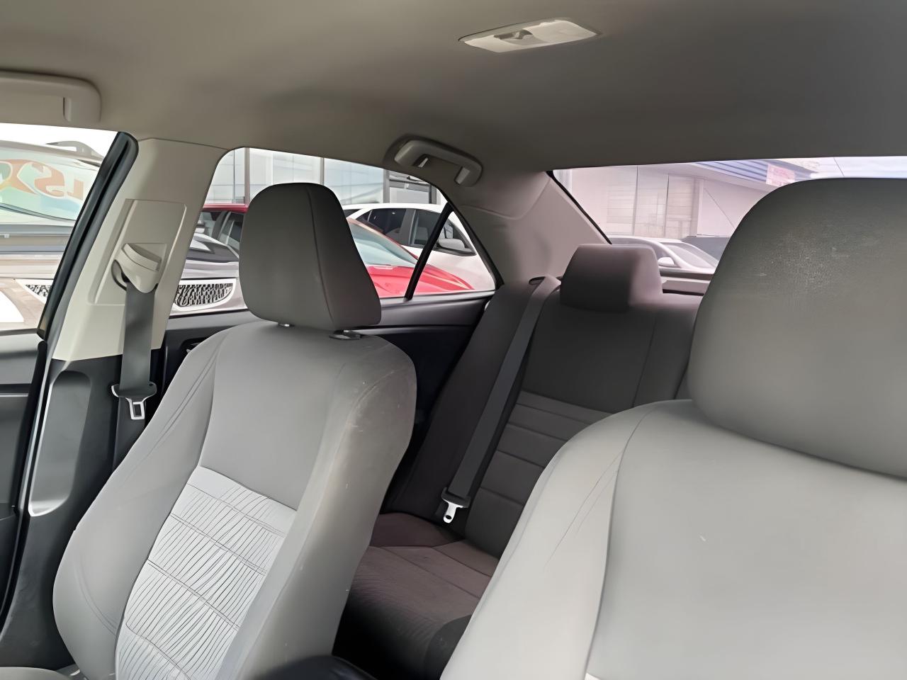 2017 Toyota Camry LE CERTIFIED  NAVIGATION    WE FINANCE ALL CREDTI! Photo